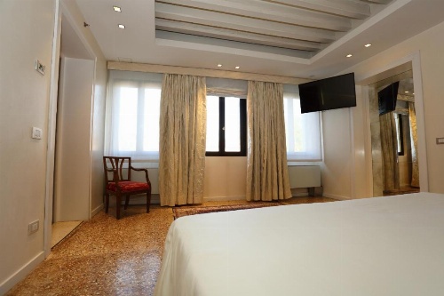Ca' Nigra Lagoon Resort image 9